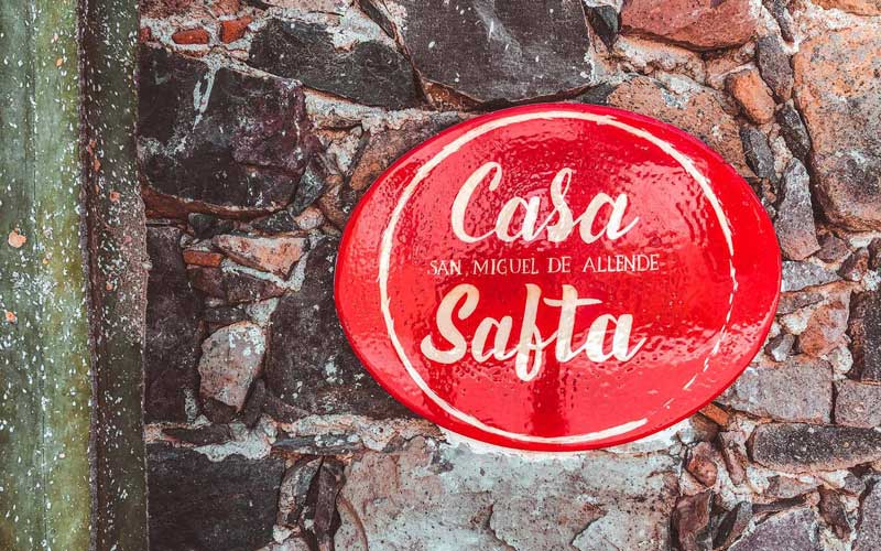 Signage Saying Casa Safta