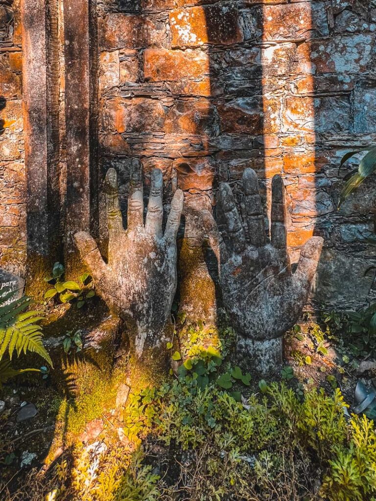 concrete hands of edward james surrealist garden sculpture jardin in rain forest xilitla mexico las pozas san luis potosi la huasteca potosina
